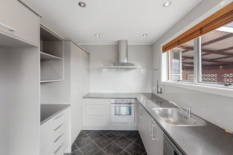 Photo of property in 21 Truby King Street, Merrilands, New Plymouth, 4312