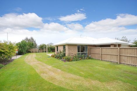 Photo of property in 8 Parkinson Place, Woodend, 7610