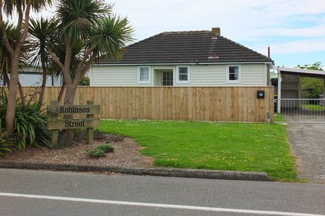 Photo of property in 37 Robinson Street, Foxton, 4814