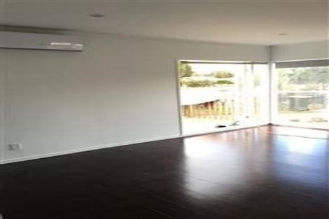 Photo of property in 123 Riverpark Crescent, Henderson, Auckland, 0610
