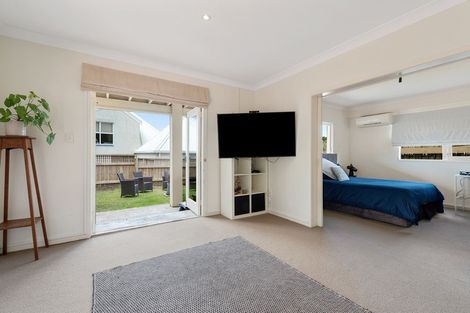 Photo of property in 1/99 Hebron Road, Waiake, Auckland, 0630