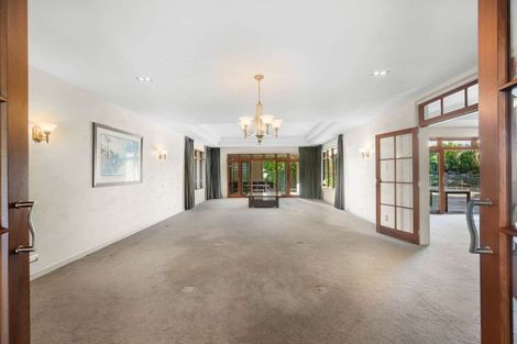 Photo of property in 305 Old North Road, Kumeu, 0892