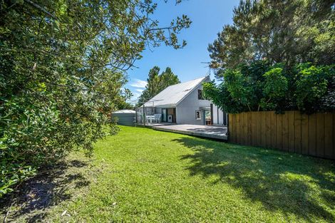Photo of property in 22 Ocean Road, Surfdale, Waiheke Island, 1081