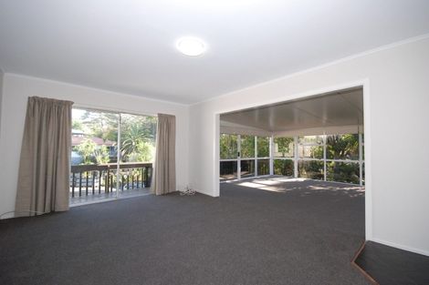 Photo of property in 58 Sunnyside Road, Sunnyvale, Auckland, 0612