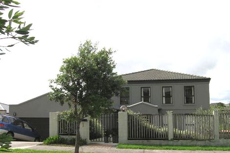 Photo of property in 1 Basra Drive, Henderson, Auckland, 0612