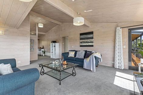 Photo of property in 32 Mcdowell Crescent, Hillcrest, Auckland, 0627