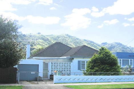 Photo of property in 17 Elm Street, Ebdentown, Upper Hutt, 5018