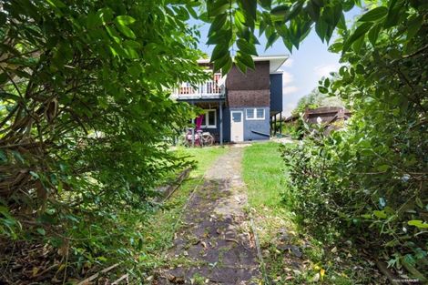 Photo of property in 1/60 Woodlands Crescent, Browns Bay, Auckland, 0630