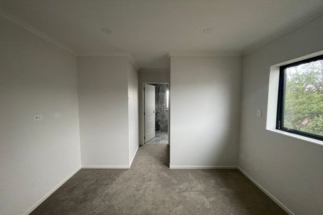 Photo of property in 8d Minaret Drive, Bucklands Beach, Auckland, 2014