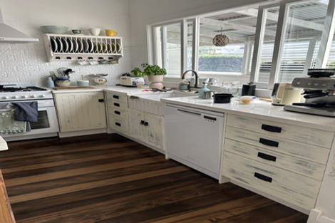 Photo of property in 47 Roland Road, Greenhithe, Auckland, 0632