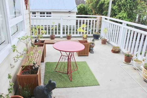 Photo of property in 1/97a Nile Road, Milford, Auckland, 0620