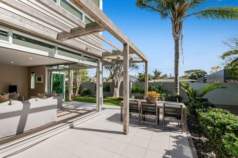 Photo of property in 58 The Circle, Manly, Whangaparaoa, 0930