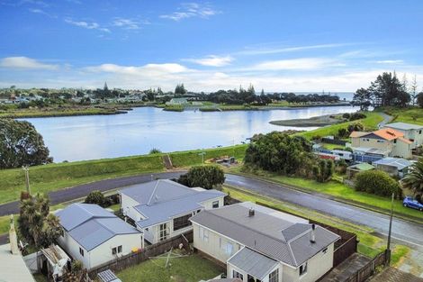 Photo of property in 2a Atkinson Street, Waitara, 4320