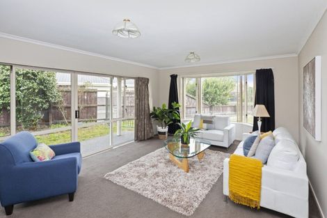 Photo of property in 10 Fieldmoor Place, Parklands, Christchurch, 8083