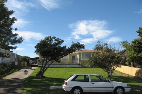 Photo of property in 35 Megan Avenue, Pakuranga Heights, Auckland, 2010