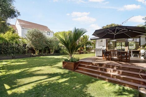 Photo of property in 68a Wellington Street, Howick, Auckland, 2014