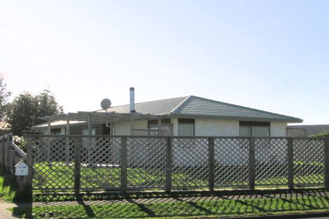 Photo of property in 7 Tobys Way, Waikanae Beach, Waikanae, 5036