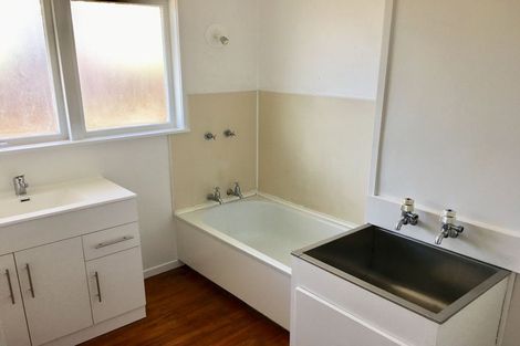 Photo of property in 22 Grande Vue Road, Hillpark, Auckland, 2102