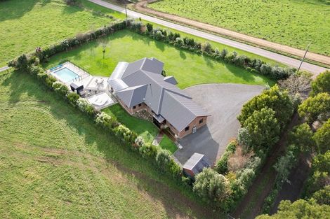 Photo of property in 356 Kimberley Road, Levin, 5571