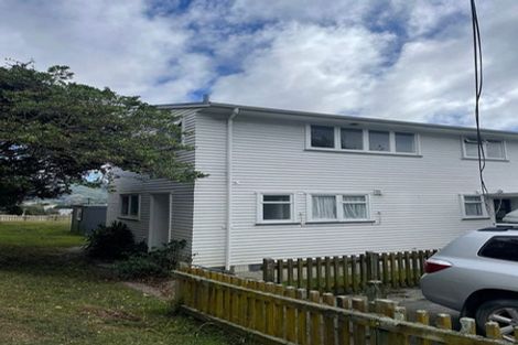 Photo of property in 26-28 Bedford Street, Cannons Creek, Porirua, 5024