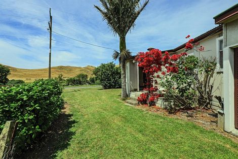 Photo of property in 1209 Kairakau Road, Kairakau, Elsthorpe, 4295