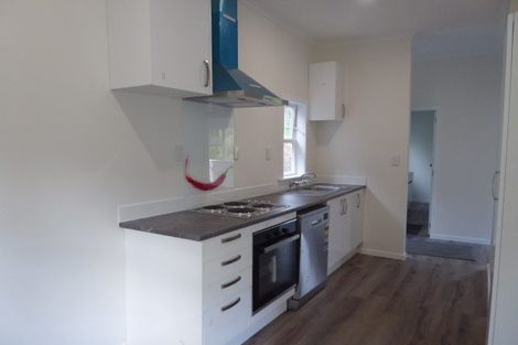 Photo of property in 24 Governor Road, Northland, Wellington, 6012