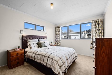 Photo of property in 2a Kauri Street, Merrilands, New Plymouth, 4312