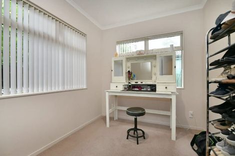 Photo of property in 10 Centreway Road, Orewa, 0931