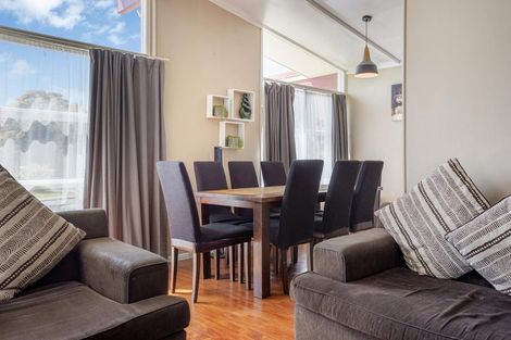 Photo of property in 77 Weldene Avenue, Glenfield, Auckland, 0629