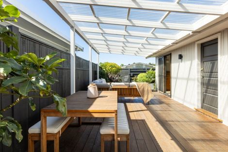 Photo of property in 19 Laurent Place, Greenmeadows, Napier, 4112