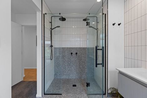 Photo of property in 43 Coutts Way, Fitzherbert, Palmerston North, 4410