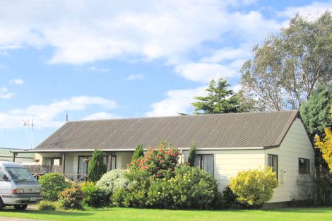 Photo of property in 74 Eversham Road, Mount Maunganui, 3116