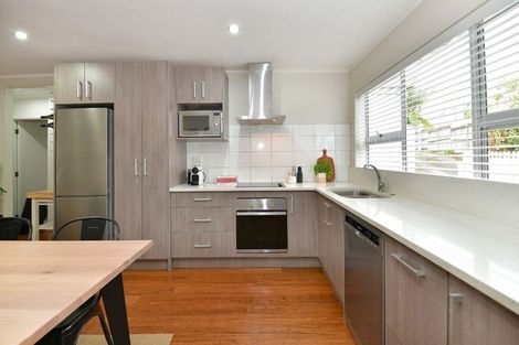 Photo of property in 3b Balmain Road, Birkenhead, Auckland, 0626
