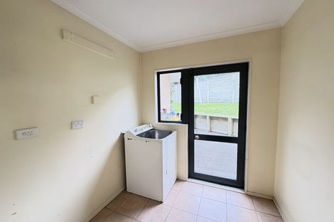 Photo of property in 30 Royal View Road, Te Atatu South, Auckland, 0610