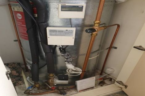 Photo of property in 80 Railway Street, Eltham, 4322