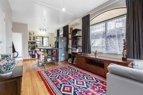 Photo of property in 68 Whiteley Street, Moturoa, New Plymouth, 4310