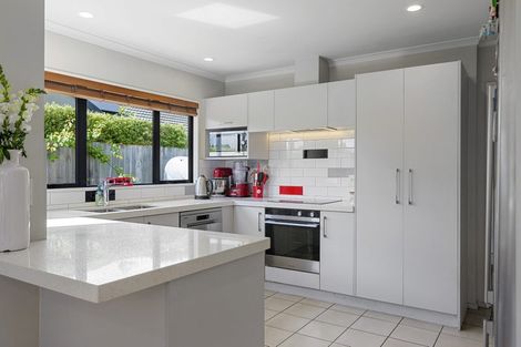 Photo of property in 9 Oakview Lane, Cashmere, Christchurch, 8022