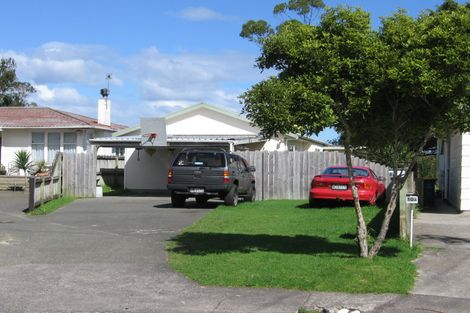 Photo of property in 1/8 Holman Road, Te Atatu Peninsula, Auckland, 0610