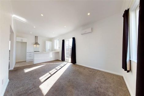 Photo of property in 100 Randwick Road, Moera, Lower Hutt, 5010