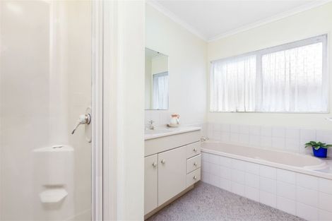 Photo of property in 2 Chatswood Place, Rototuna, Hamilton, 3210