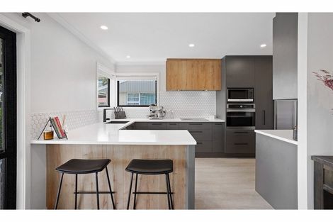 Photo of property in 5 Carbine Place, Sockburn, Christchurch, 8042