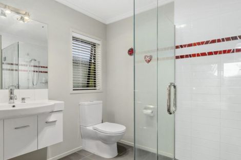 Photo of property in 16 Harbour View Road, Point Wells, Warkworth, 0986