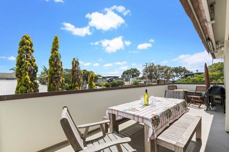 Photo of property in 13a Marellen Drive, Red Beach, 0932