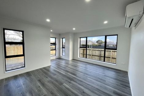 Photo of property in 65c Manuroa Road, Takanini, 2112