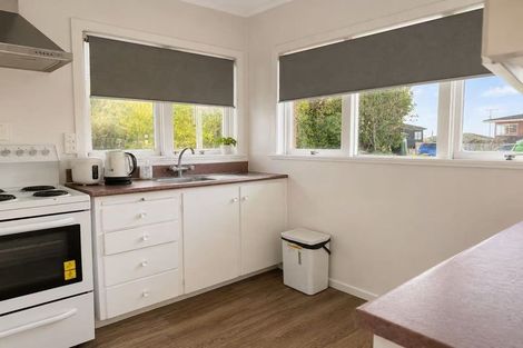 Photo of property in 1/24 Knights Road, Rothesay Bay, Auckland, 0630
