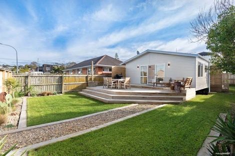 Photo of property in 1/63 Stanley Avenue, Milford, Auckland, 0620