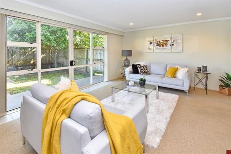 Photo of property in 8 Lime Crescent, Papakura, 2110