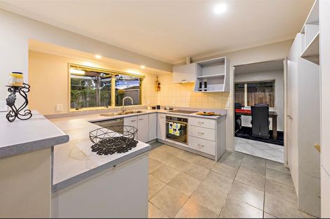 Photo of property in 31 Muirfield Street, Wattle Downs, Auckland, 2103