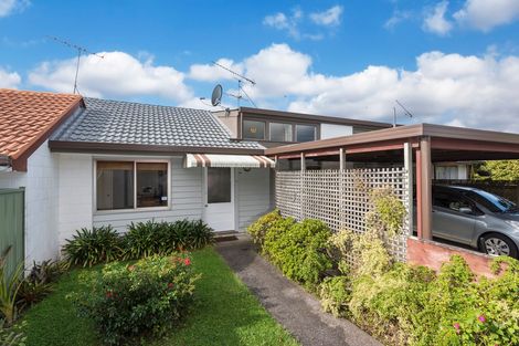 Photo of property in 1a Dolbear Street, Titirangi, Auckland, 0604