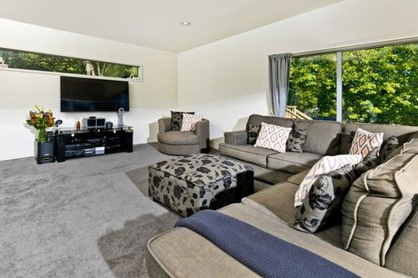 Photo of property in 22 The Close, Greenhithe, Auckland, 0632